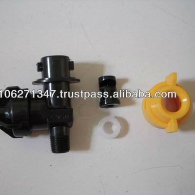 PP Plastic Full Cone or Flat Fan Spray Nozzle with Check Valve and Cattle Farm Cooling